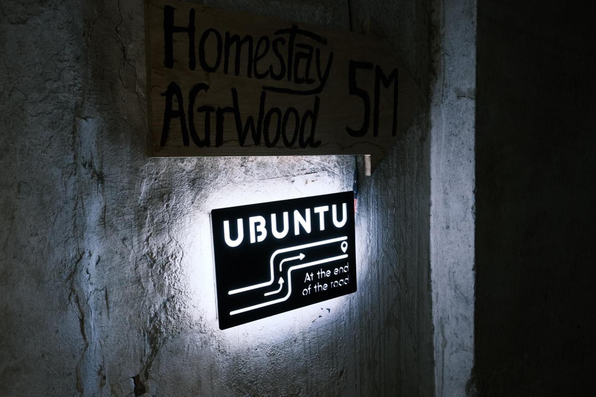 Auberge de jeunesse Ubuntu & Tours
